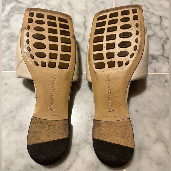 Bottega Veneta White Lido Flat Sandal US 35.5 - Picture 6 of 6